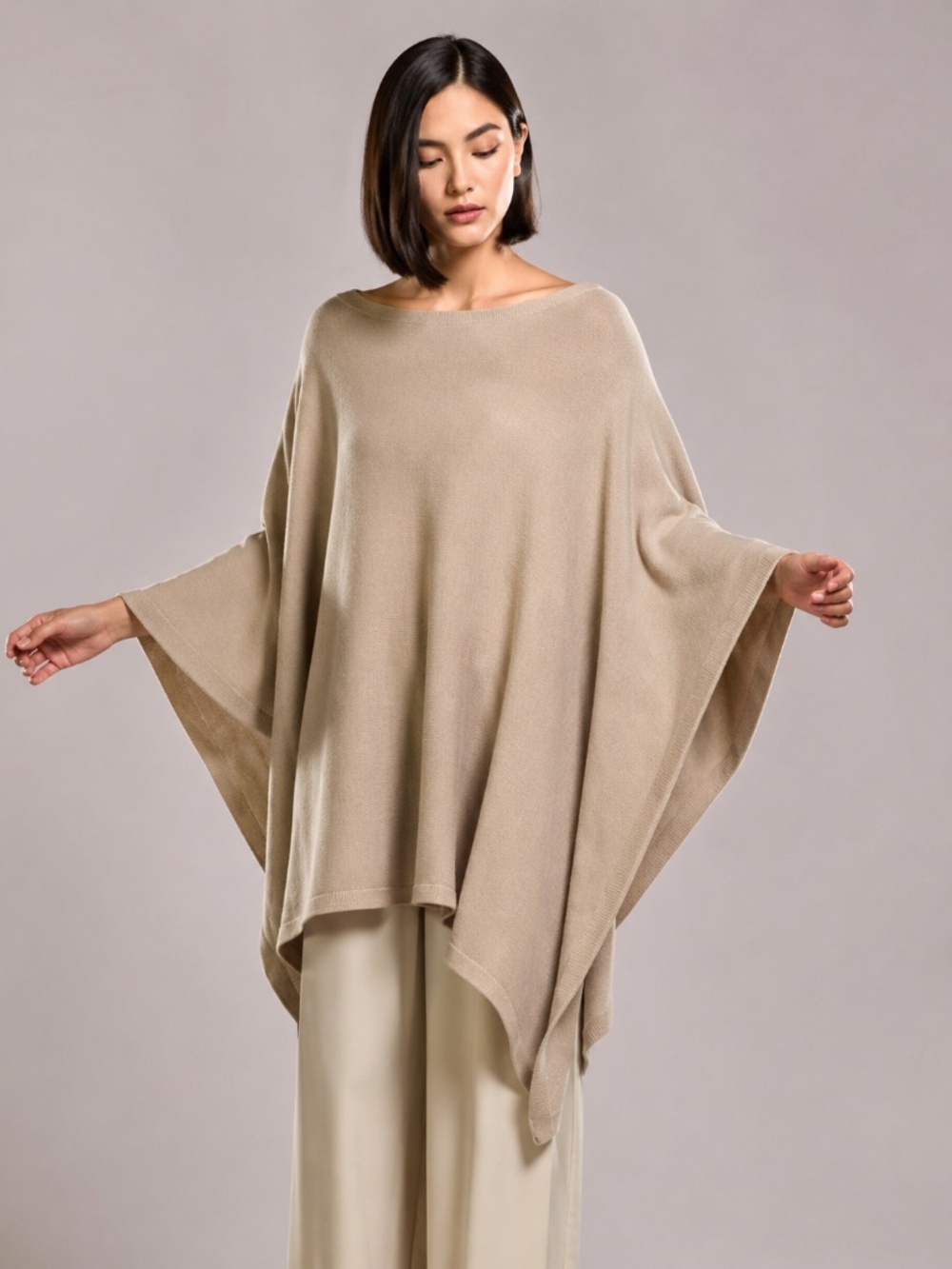 NWOT JAKI Elle Cashmere Wool Blend Poncho Beige Made in Italy